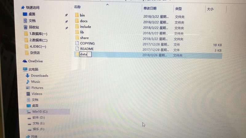 在选择开锁换锁服务时，厂家直销的产品往往具有以下优势：